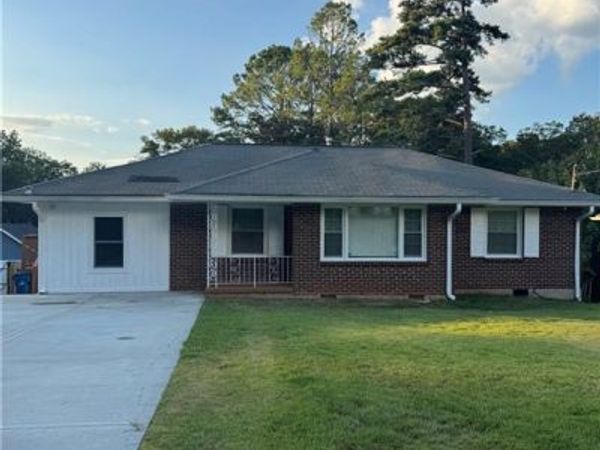 3067 Barksdale Circle , East Point, GA 30344