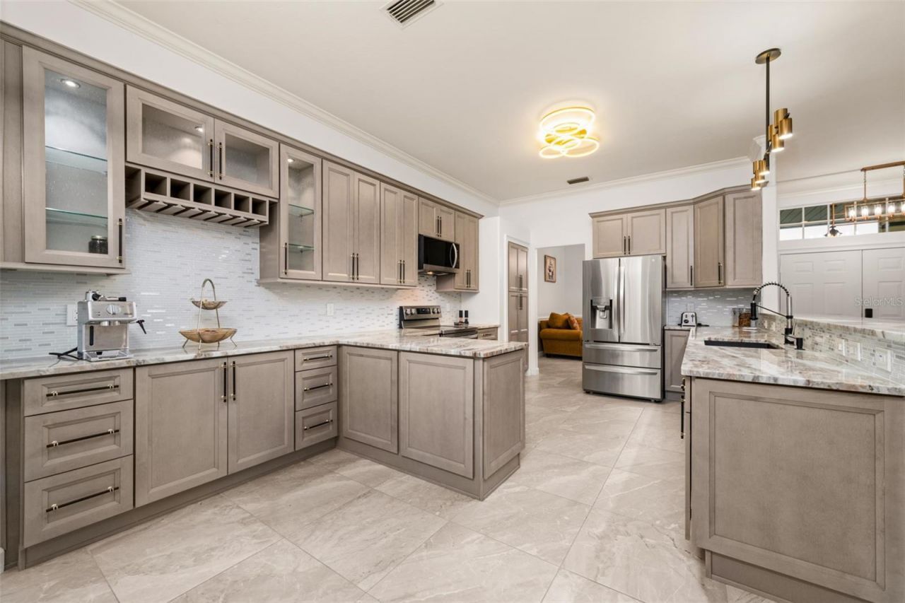 5092 Strafford Oaks Drive, Sebring, FL 33875 Photo