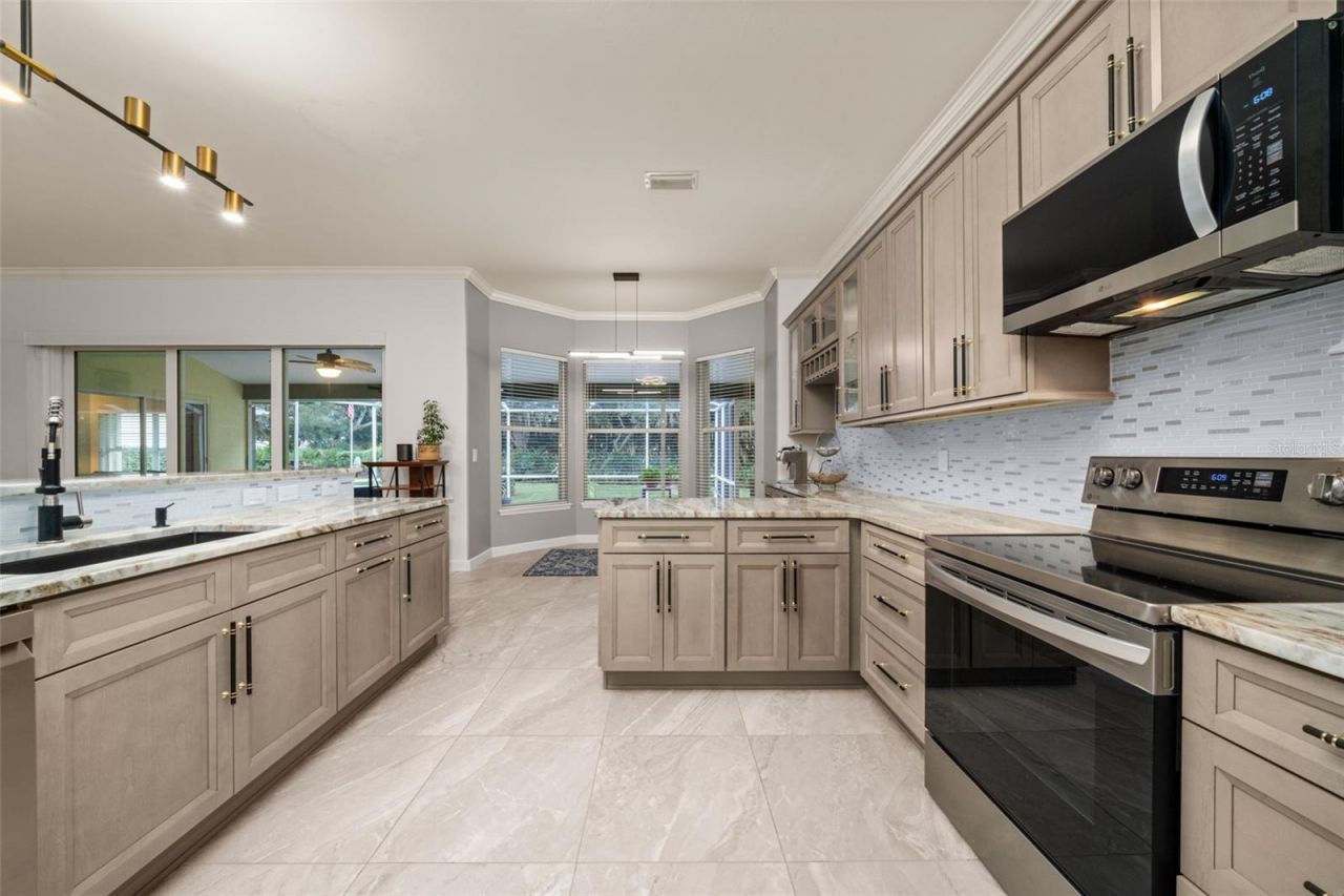 5092 Strafford Oaks Drive, Sebring, FL 33875 Photo