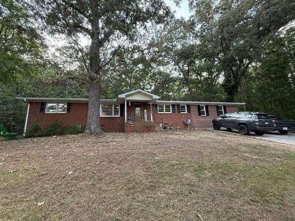 428 Blackberry Lane , Lindale, GA 30147