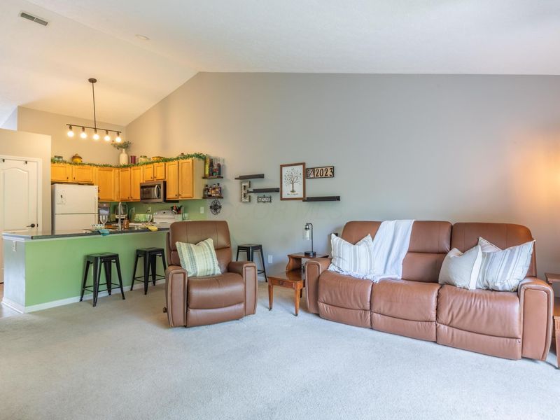 6334 Edgecreek Lane, Columbus, OH 43231 Photo 6