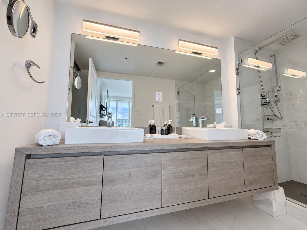 400 Sunny Isles Blvd , Unit 403, Sunny Isles Beach, FL 33160 Photo
