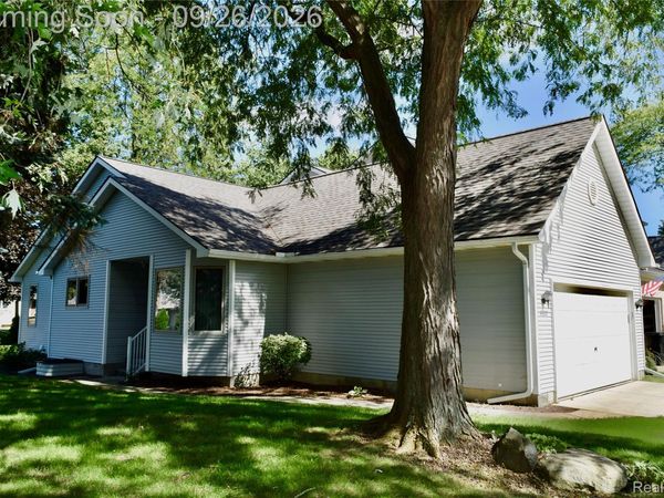 9377 Jamie Drive, Unit 7, Davison Township, Mi 48423