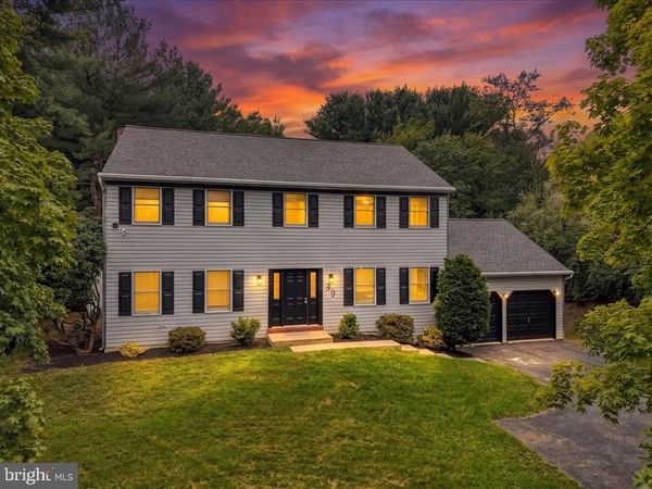 39 BROOKWOOD DRIVE , LITITZ, PA 17543