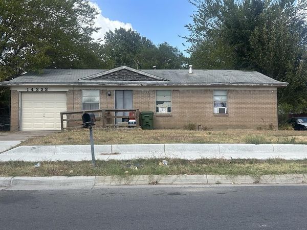 14323 Horseshoe Trail , Balch Springs, TX 75180