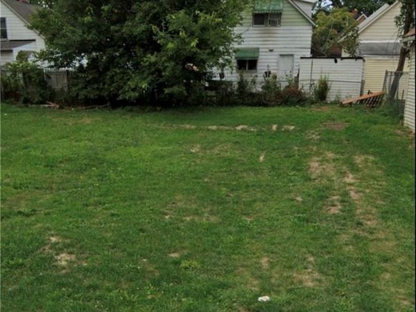 3270 W 34th Street , Cleveland, OH 44109