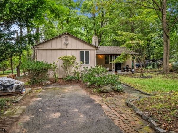 445 Paramus Rd, Paramus, NJ 07652