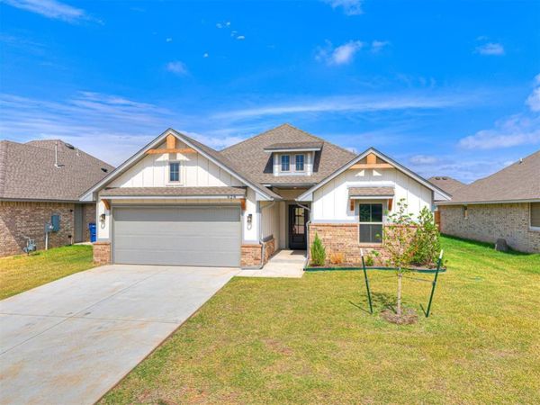 628 Honey Springs Lane, Shawnee, OK 74804