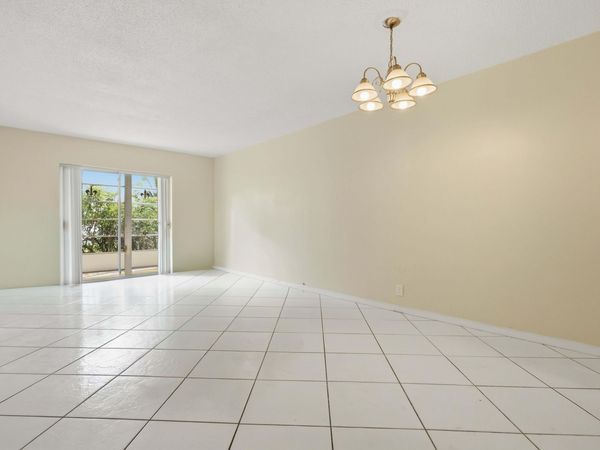 5480 NW 11TH Street, Unit 102, Plantation, FL 33313