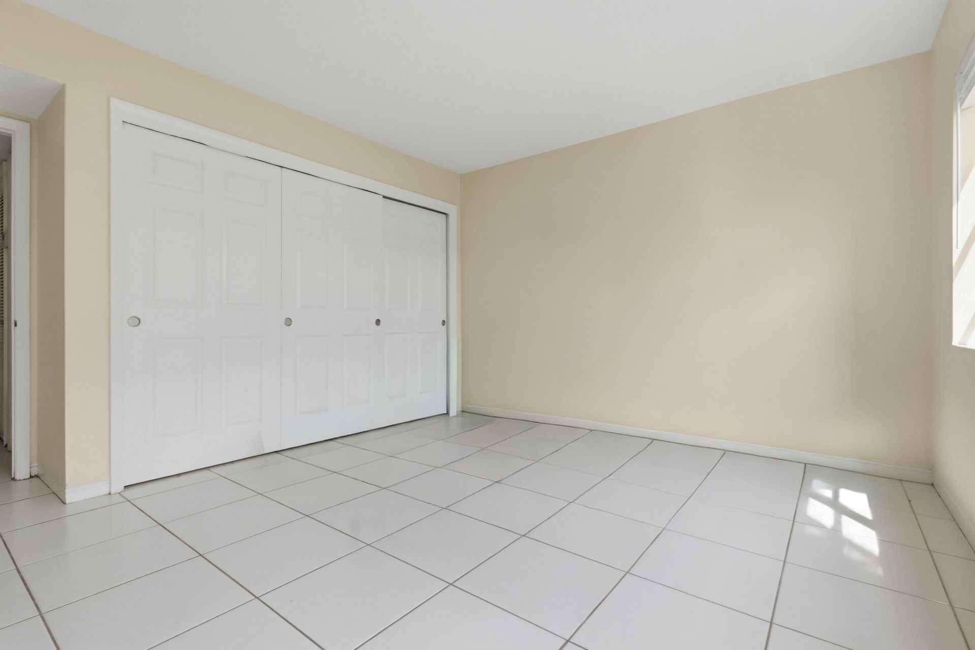 5480 NW 11th Street, Unit 102, Plantation, FL 33313 Photo