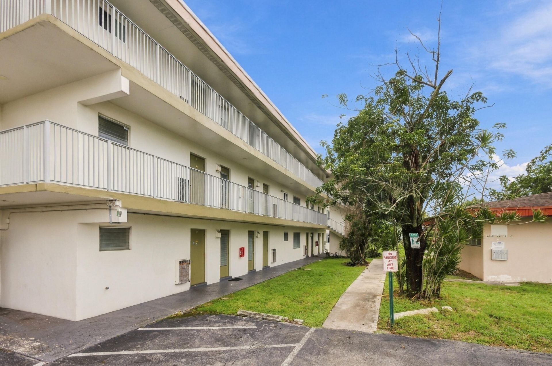 5480 NW 11th Street, Unit 102, Plantation, FL 33313 Photo