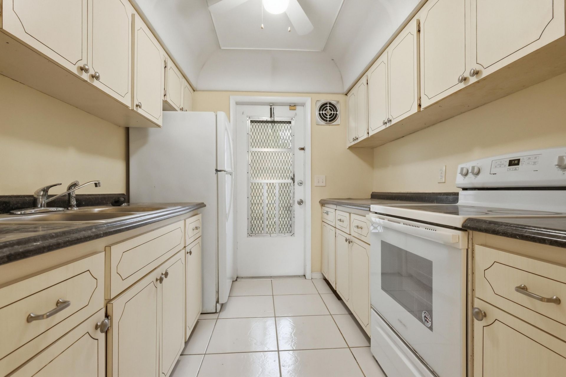 5480 NW 11th Street, Unit 102, Plantation, FL 33313 Photo