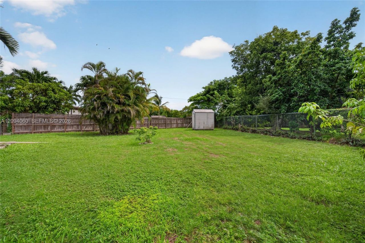 17435 SW 109th Ct, Miami, FL 33157 Photo