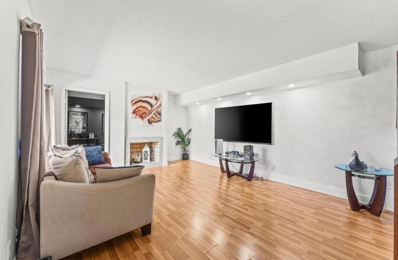 632 Springdale Circle, Palm Springs, FL 33461 Photo