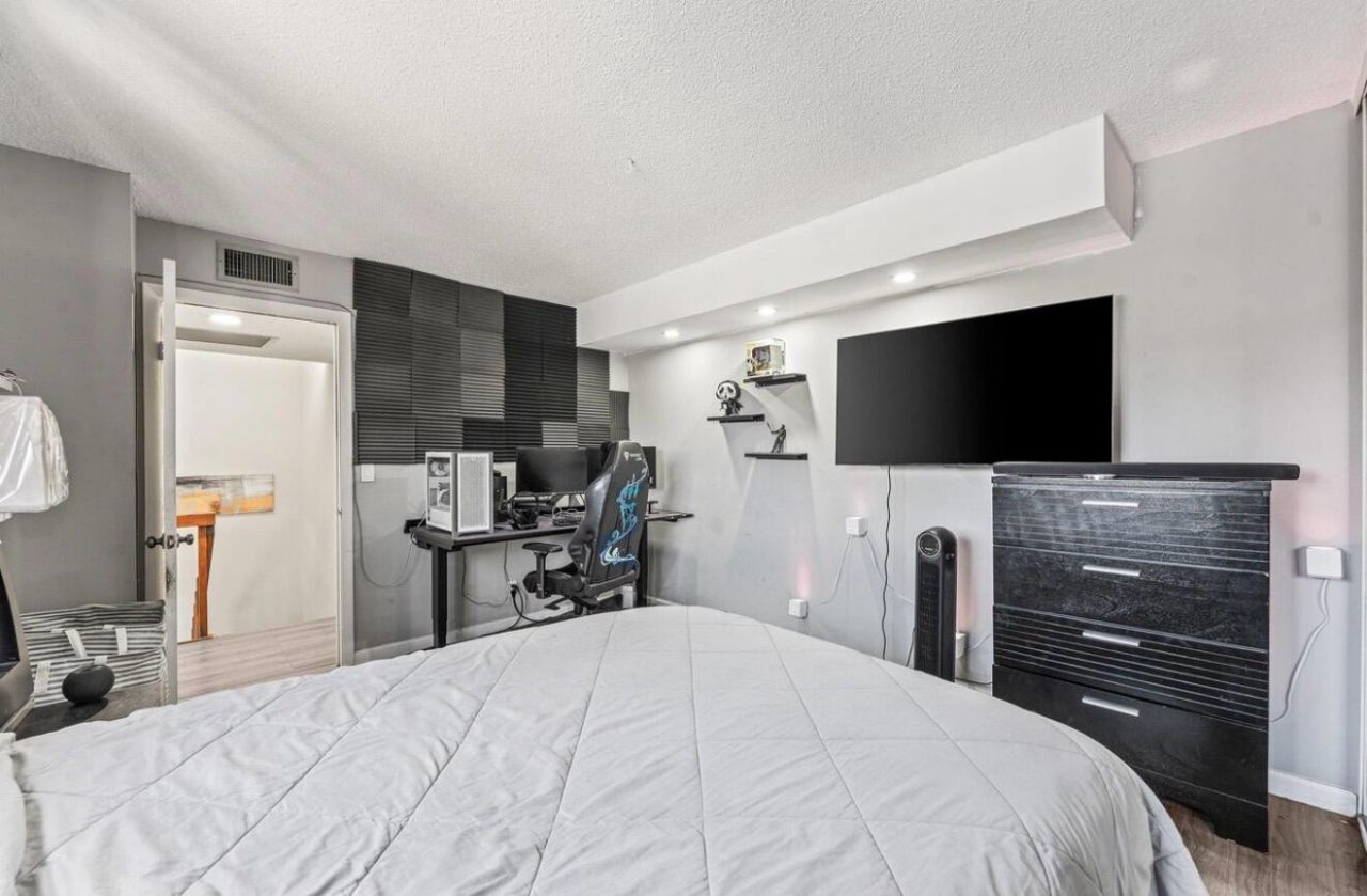 632 Springdale Circle, Palm Springs, FL 33461 Photo