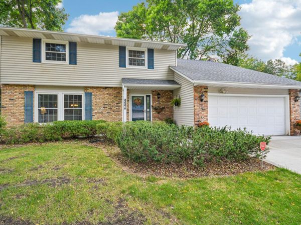 800 Nightingale Boulevard, Stillwater, MN 55082