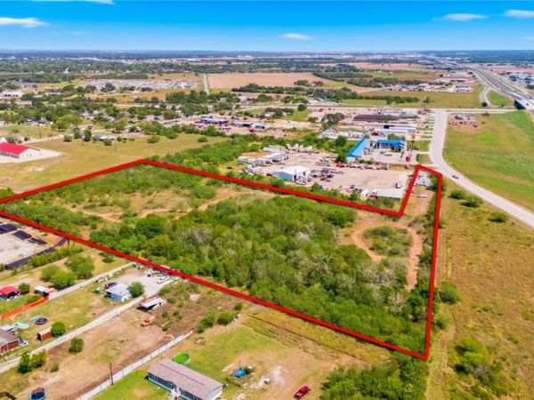 2904 US Highway 59 , Victoria, TX 77905