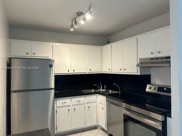 111 Golden Isles Dr, Unit E4, Hallandale Beach, FL 33009 Photo