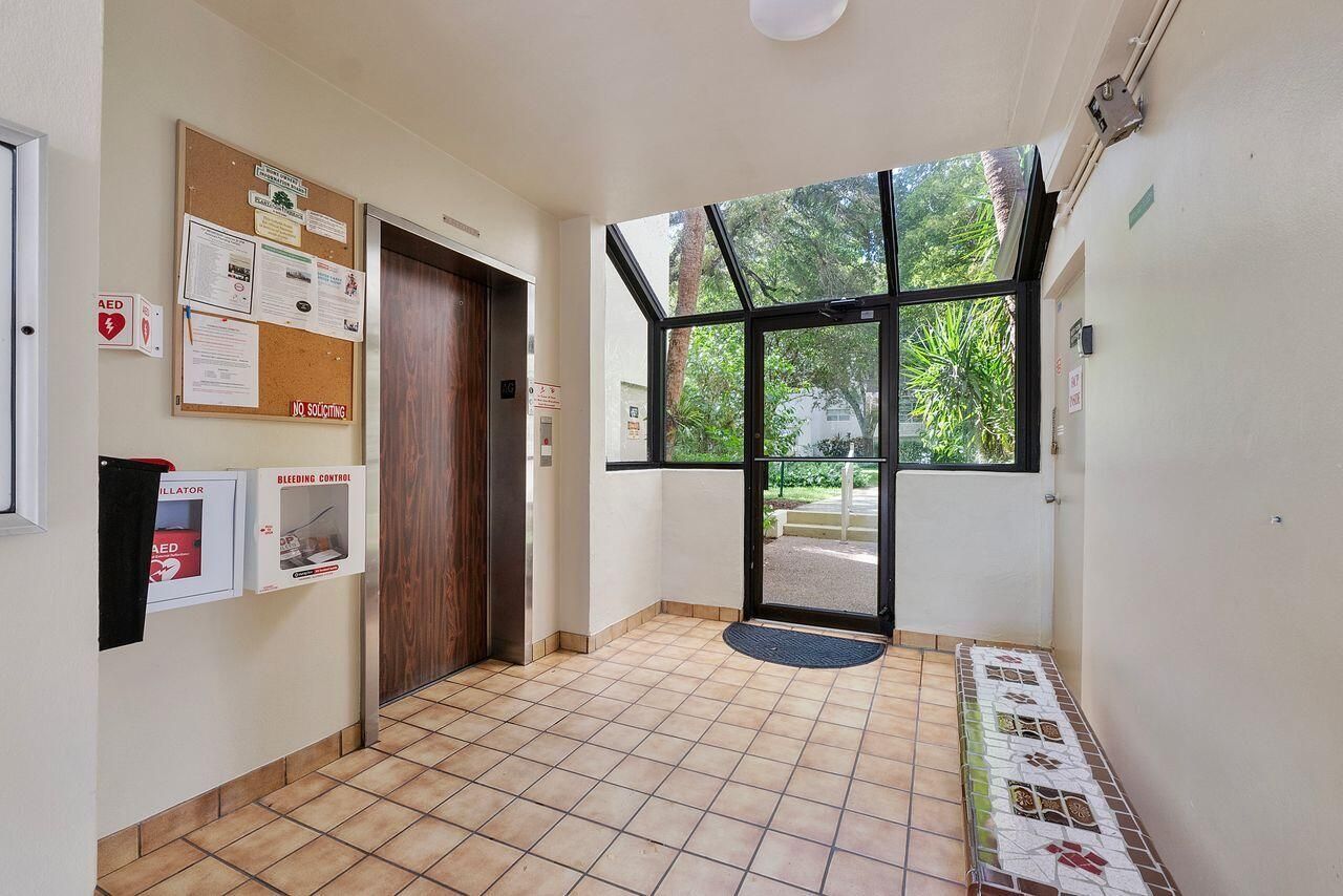 6731 Cypress Road, Unit 205, Plantation, FL 33317 Photo