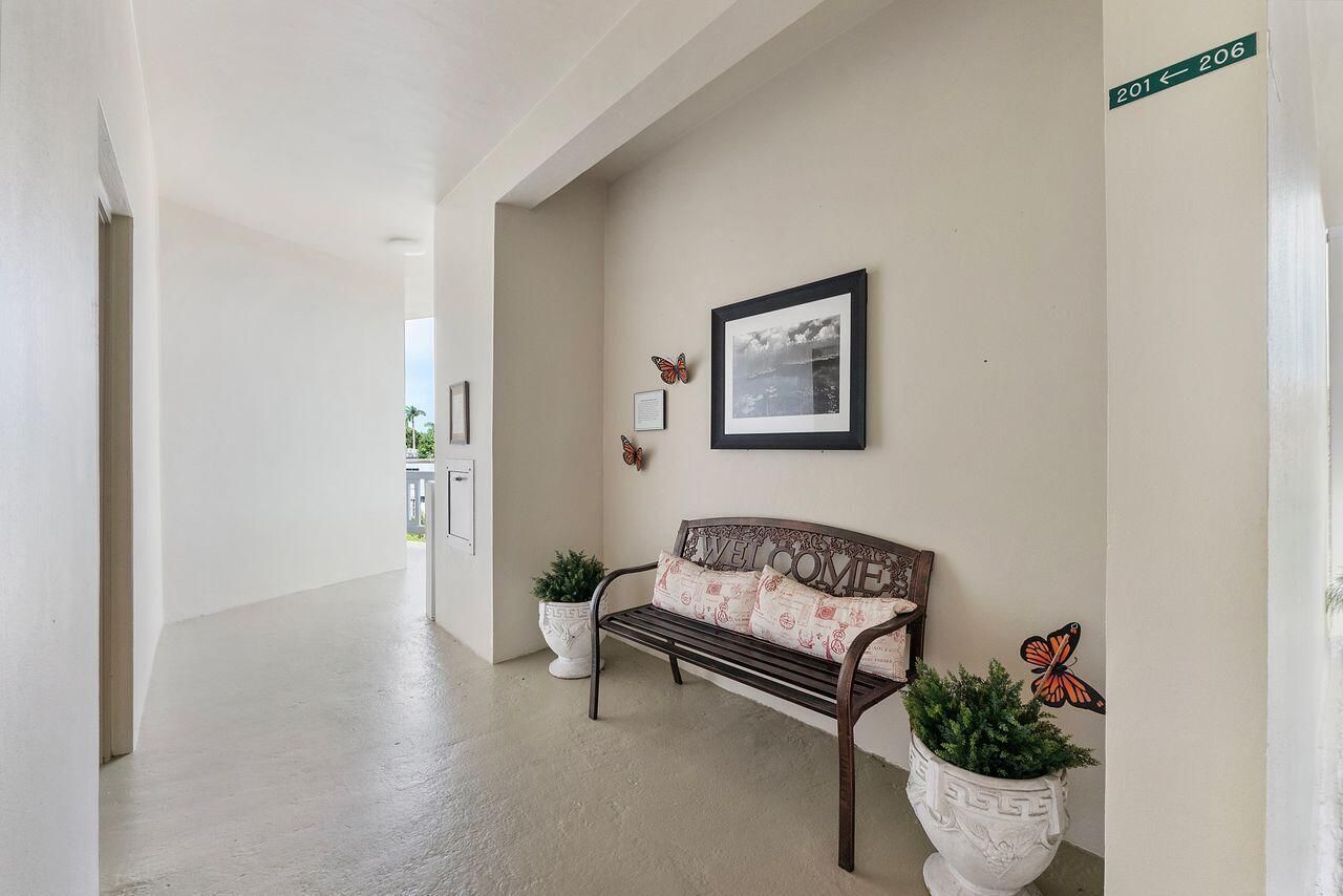 6731 Cypress Road, Unit 205, Plantation, FL 33317 Photo