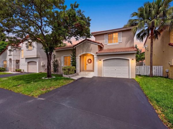 1248 NW 125th Ter, Sunrise, FL 33323