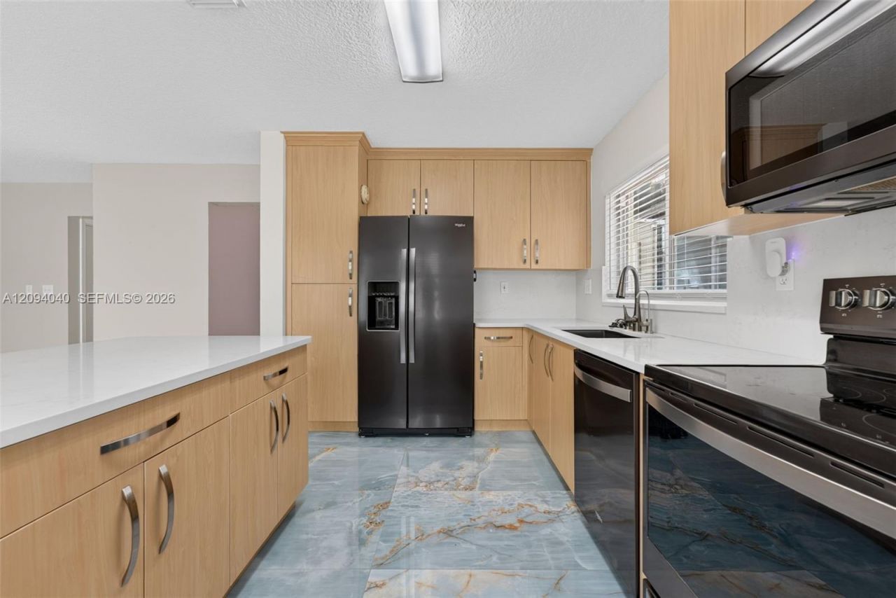 1248 NW 125th Ter, Sunrise, FL 33323 Photo
