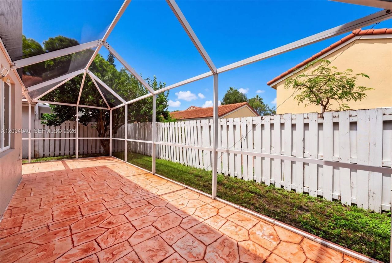 1248 NW 125th Ter, Sunrise, FL 33323 Photo