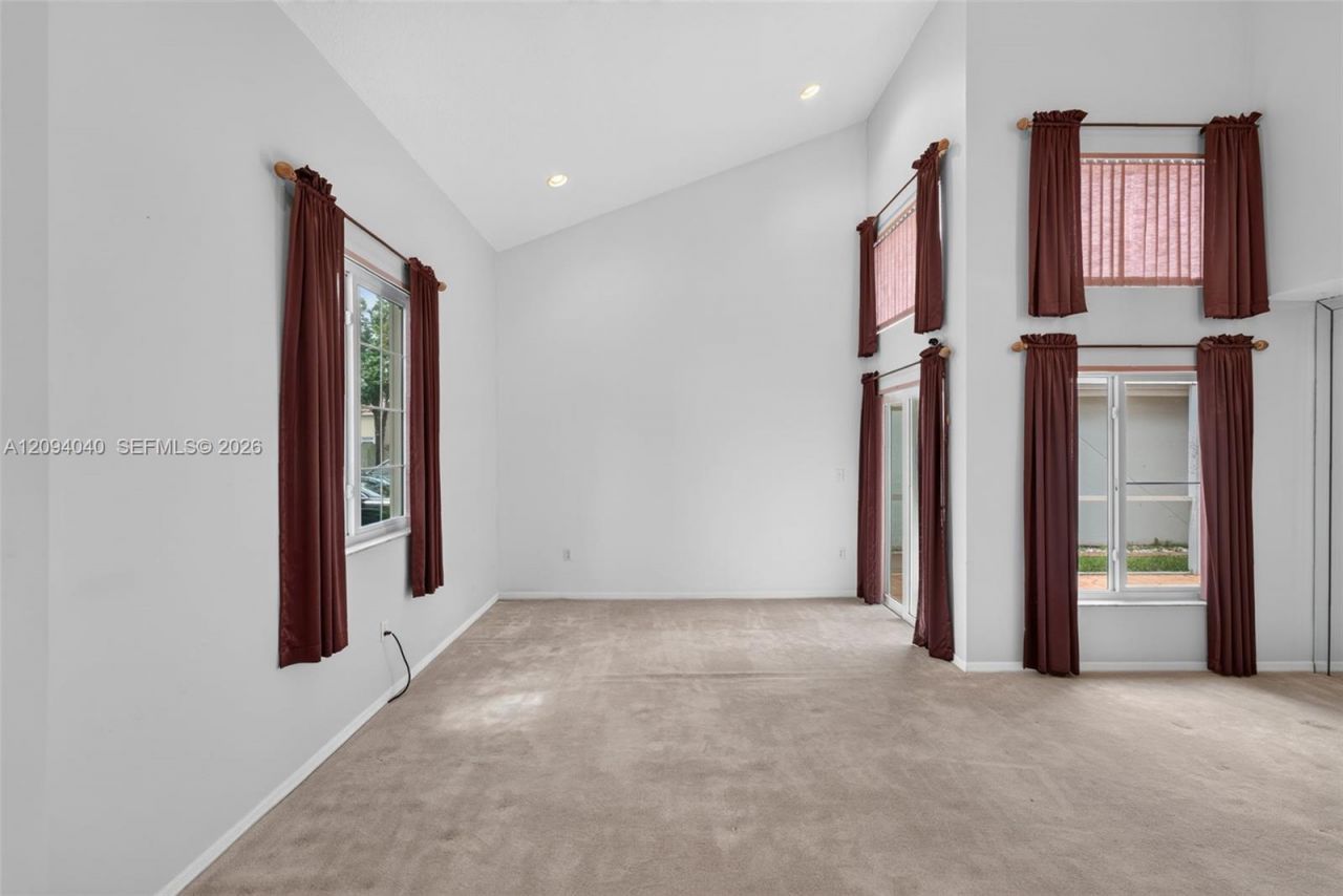1248 NW 125th Ter, Sunrise, FL 33323 Photo