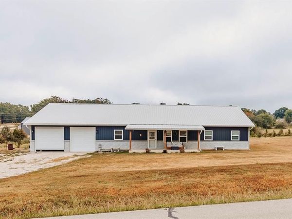 22950 Pin Oak Drive , Lebanon, MO 65536