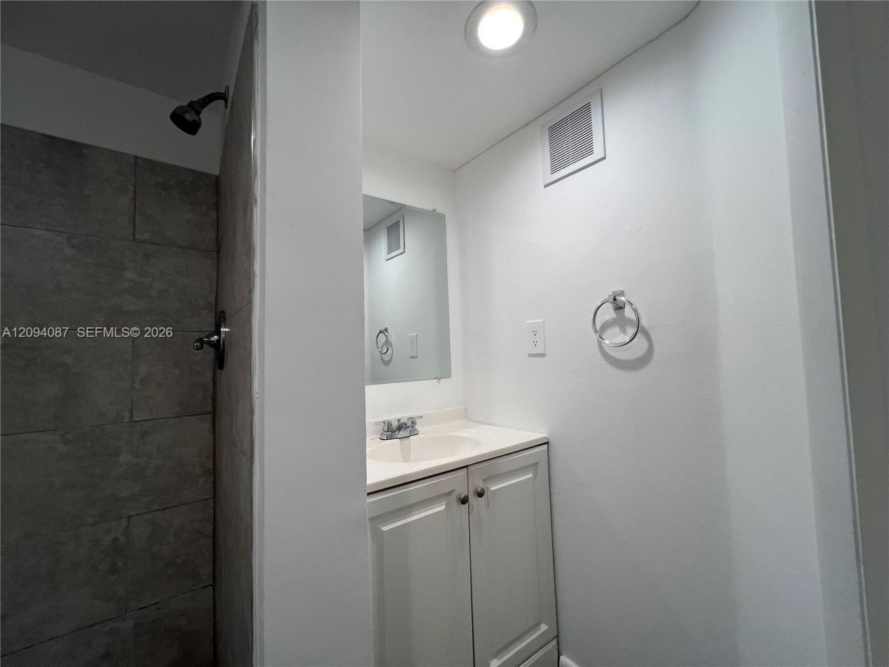 7825 Fairview Dr , Unit 202, Tamarac, FL 33321 Photo