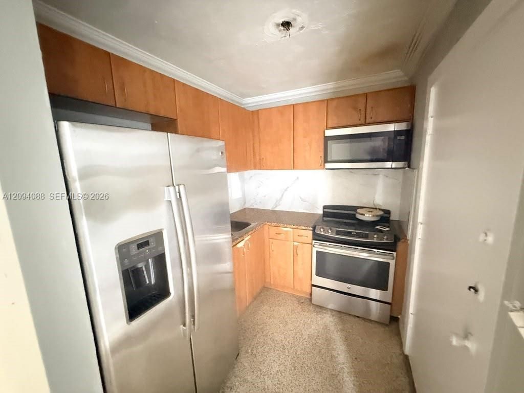 990 SW 4th St , Unit 7, Miami, FL 33130 Photo