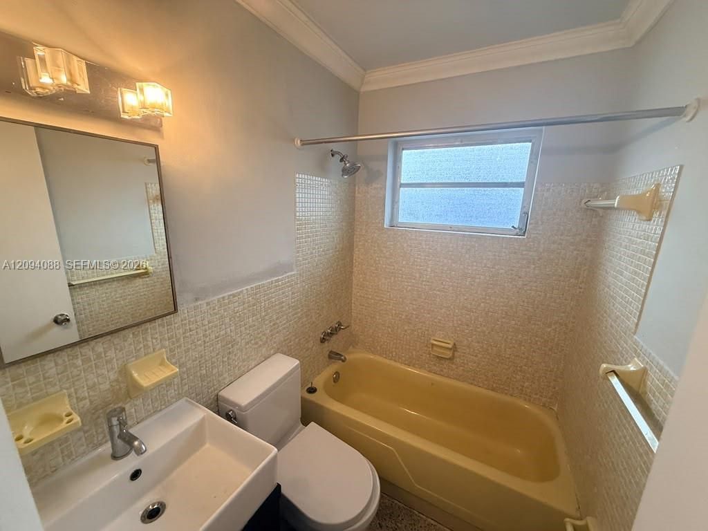 990 SW 4th St , Unit 7, Miami, FL 33130 Photo
