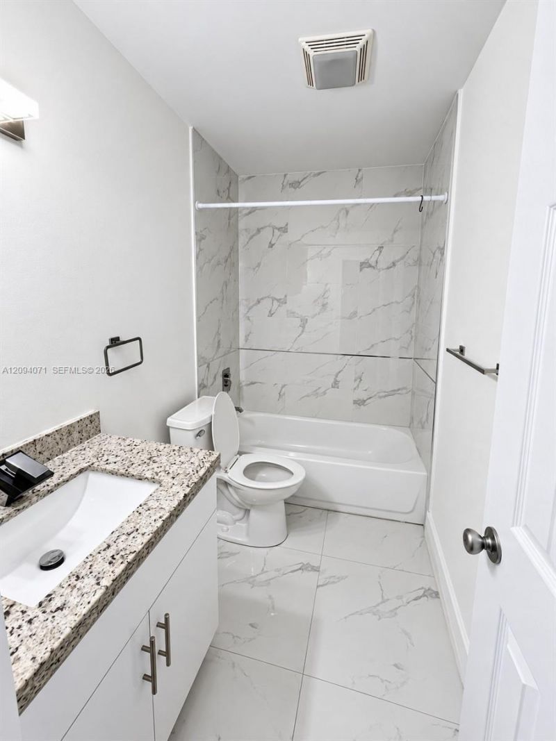 6831 Sheridan St , Hollywood, FL 33024 Photo