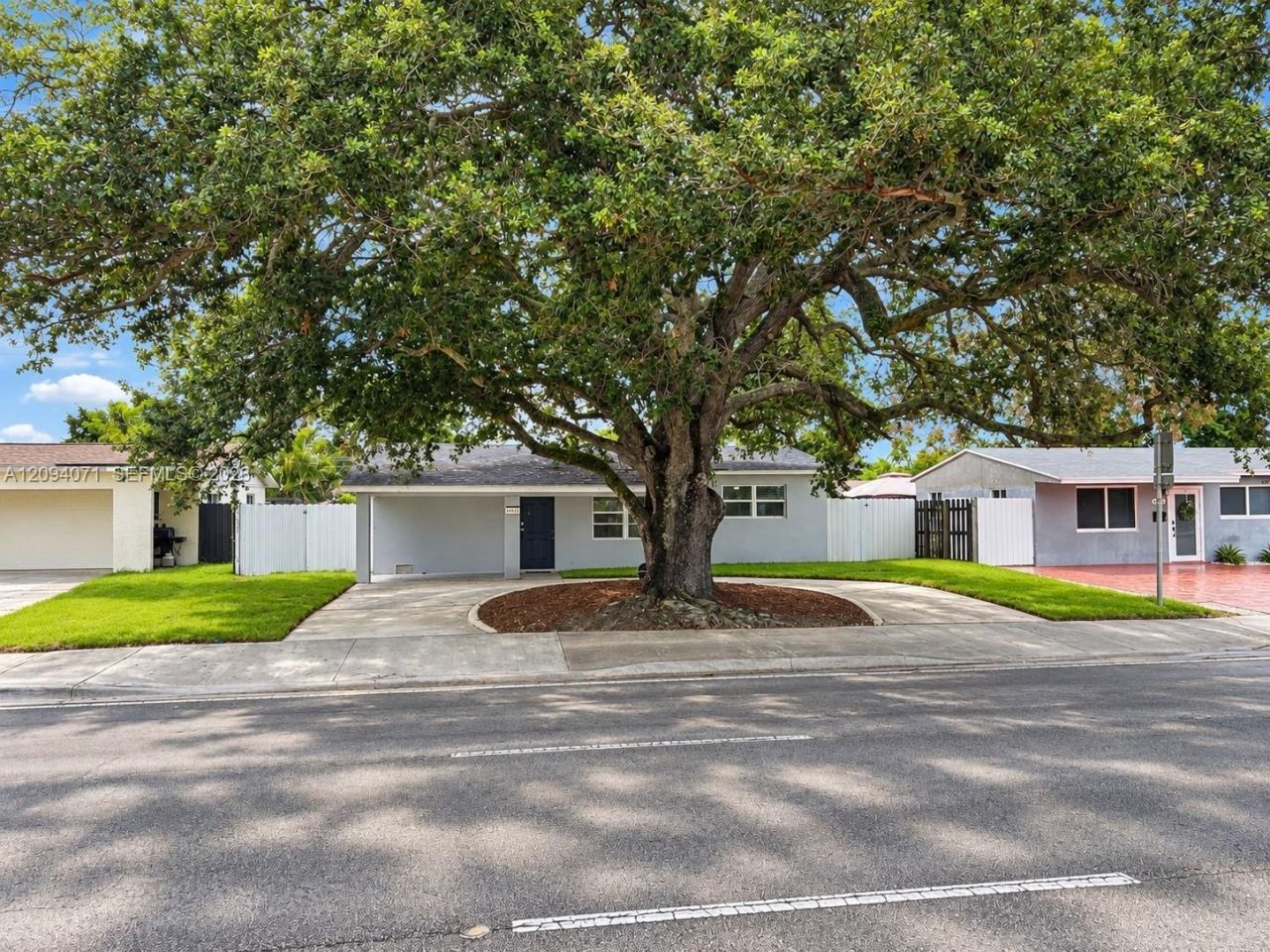 6831 Sheridan St , Hollywood, FL 33024 Photo