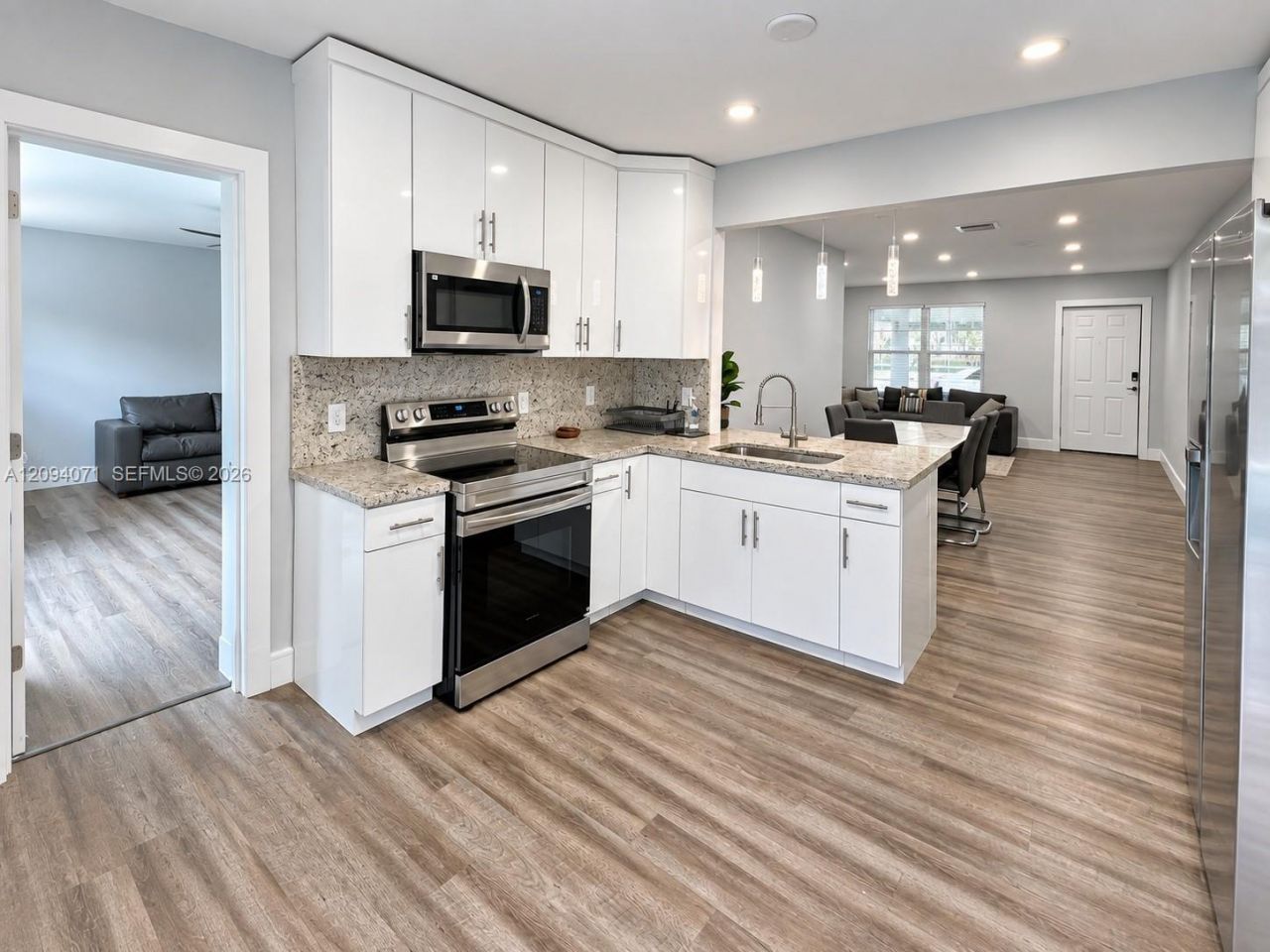 6831 Sheridan St , Hollywood, FL 33024 Photo