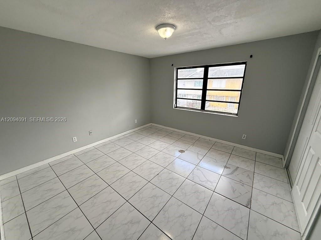 633 W 68th St, Unit 633, Hialeah, FL 33014 Photo