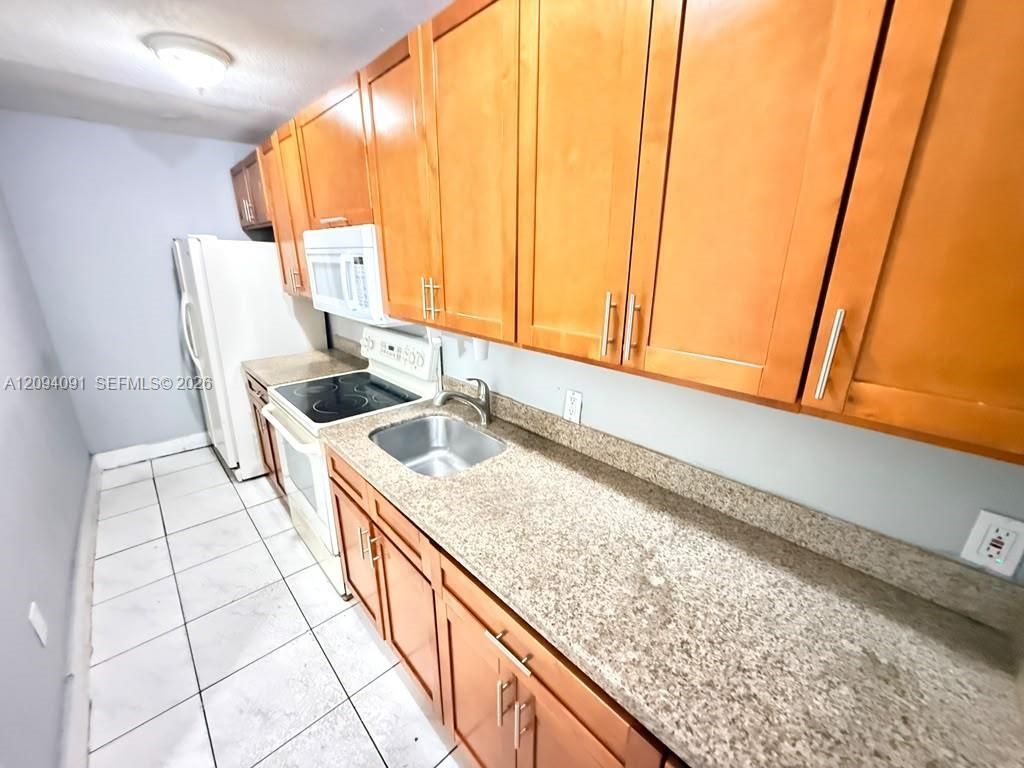 633 W 68th St, Unit 633, Hialeah, FL 33014 Photo