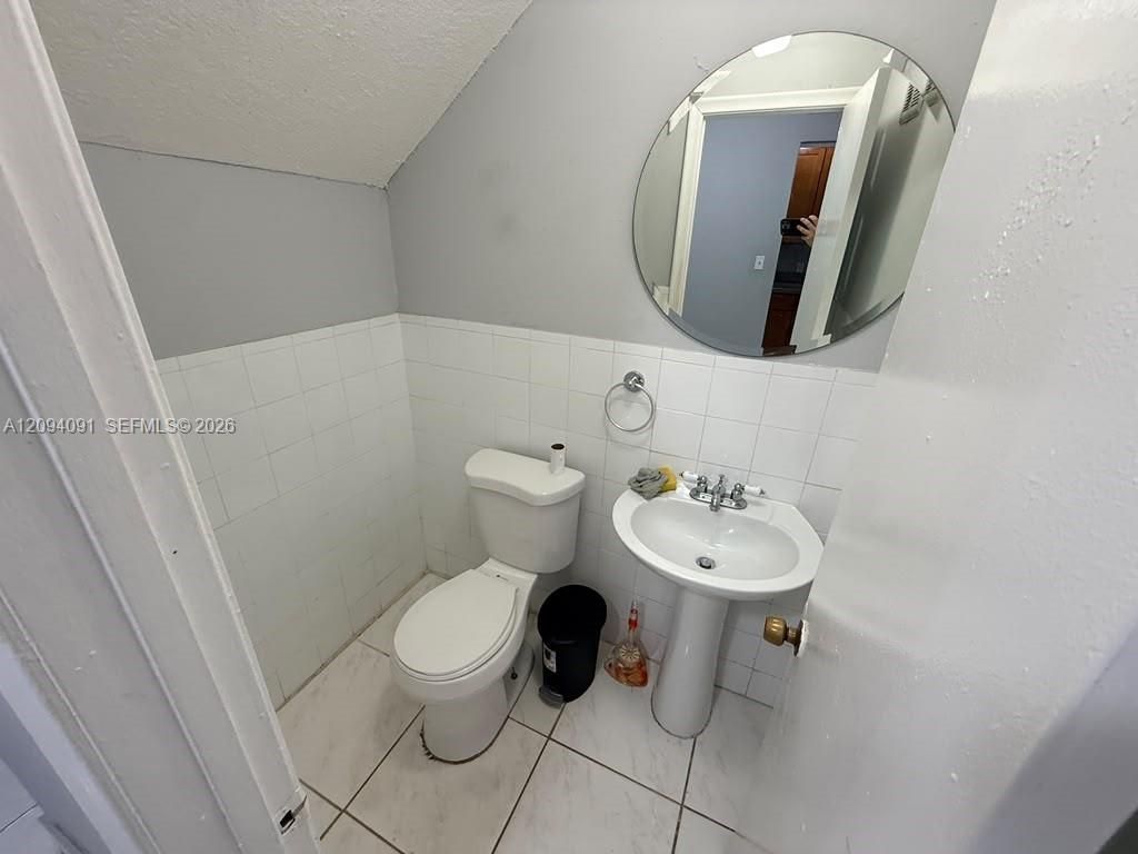 633 W 68th St, Unit 633, Hialeah, FL 33014 Photo