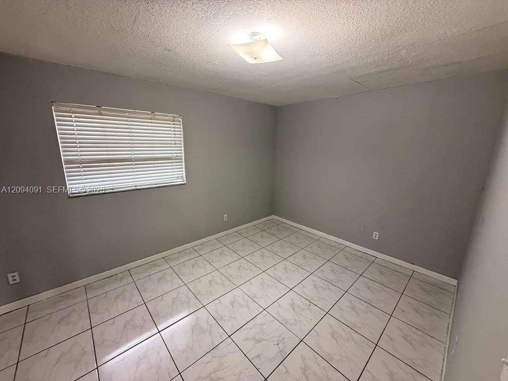 633 W 68th St, Unit 633, Hialeah, FL 33014 Photo