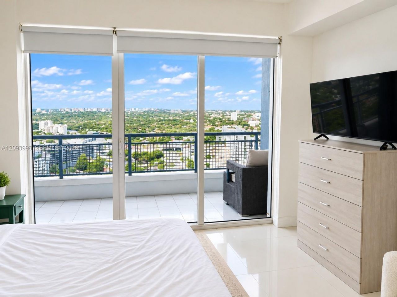 60 SW 13th St, Unit 2409, Miami, FL 33130 Photo