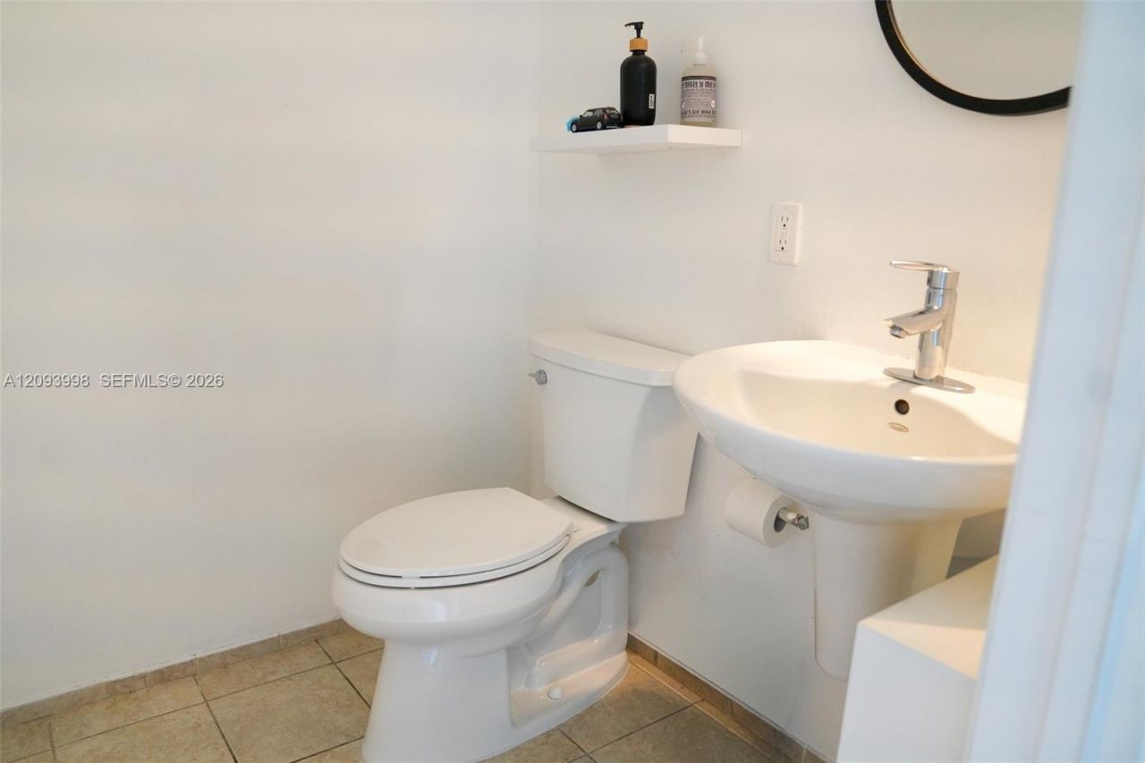 60 SW 13th St, Unit 2409, Miami, FL 33130 Photo