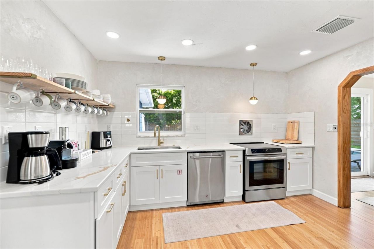 2667 Cheryle Lane , Sarasota, FL 34237 Photo