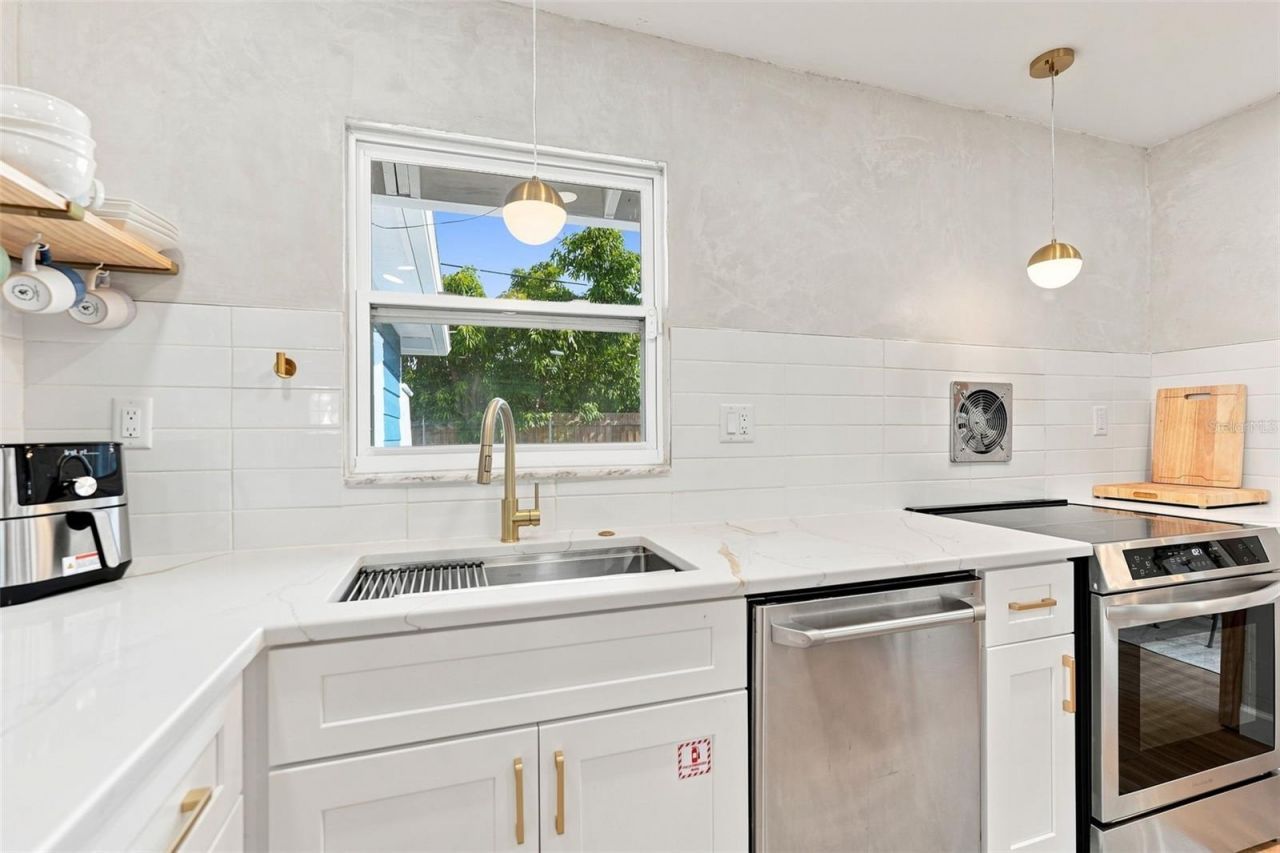 2667 Cheryle Lane , Sarasota, FL 34237 Photo