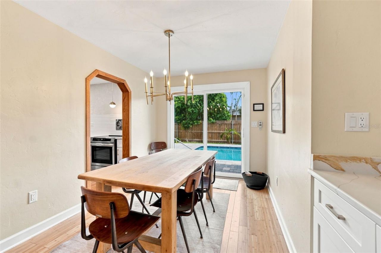 2667 Cheryle Lane , Sarasota, FL 34237 Photo
