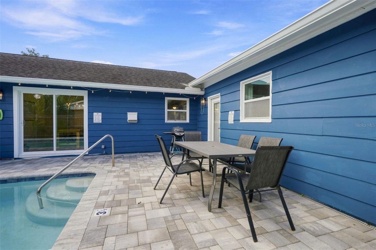 2667 Cheryle Lane , Sarasota, FL 34237 Photo