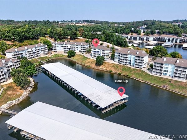398 Regatta Bay Drive, Unit 3B, Four Seasons, MO 65049