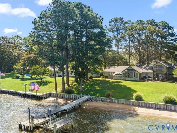 513 E Gwynnfield Road, Tappahannock, VA 22560