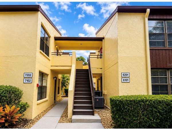 13608 S VILLAGE DRIVE , Unit 6201, TAMPA, FL 33618