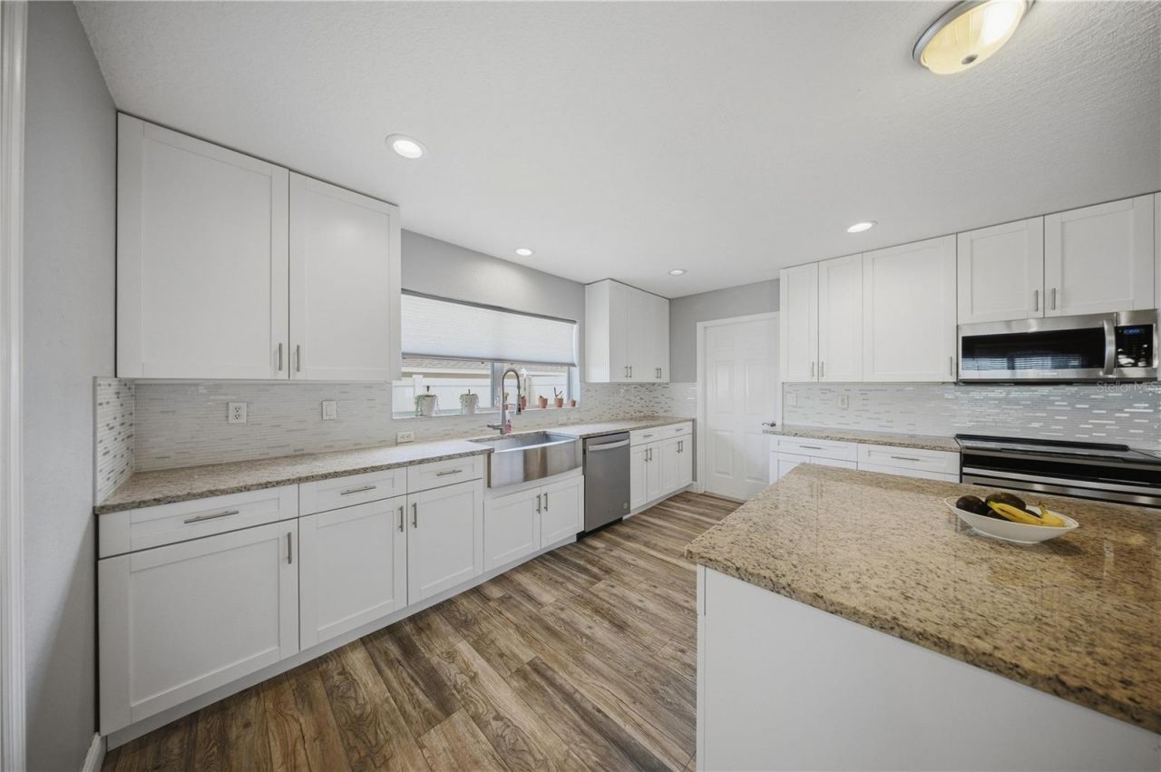 6875 SE 11th Place , Ocala, FL 34472 Photo