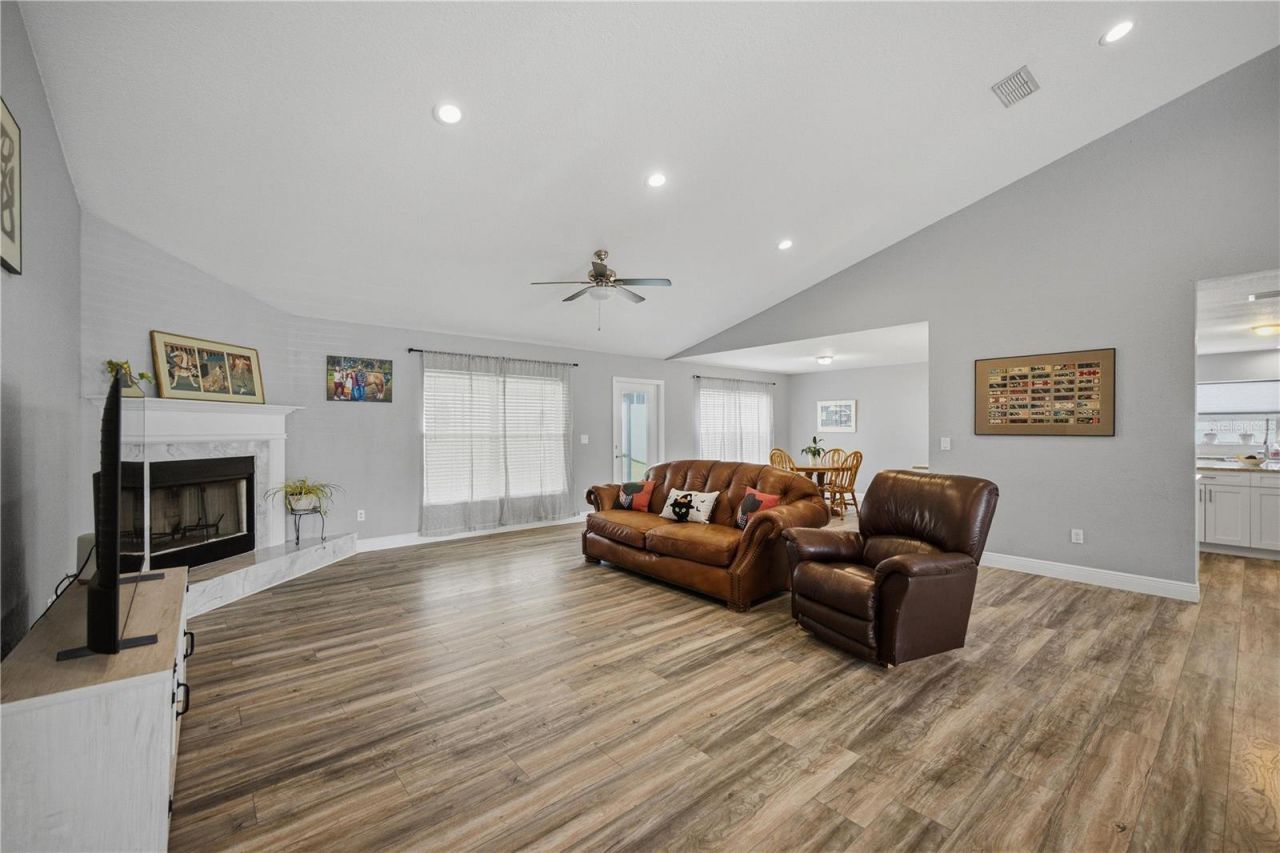 6875 SE 11th Place , Ocala, FL 34472 Photo